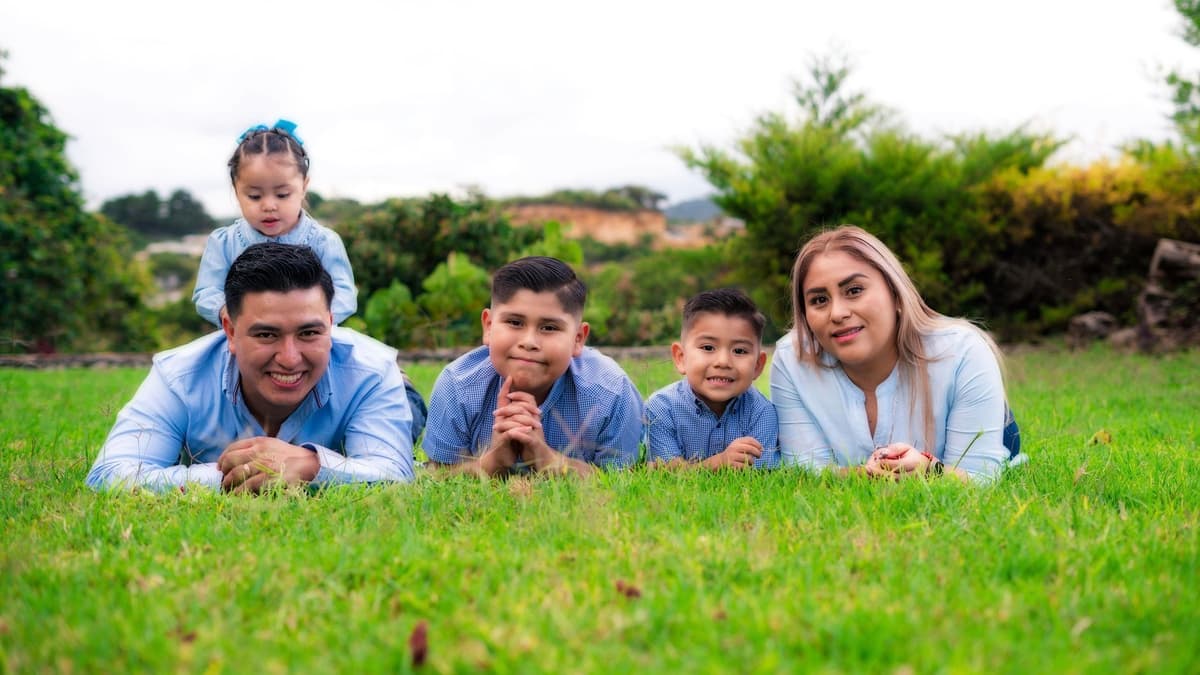 Ajuste de Estatus (I-485): Requisitos y Proceso 2026