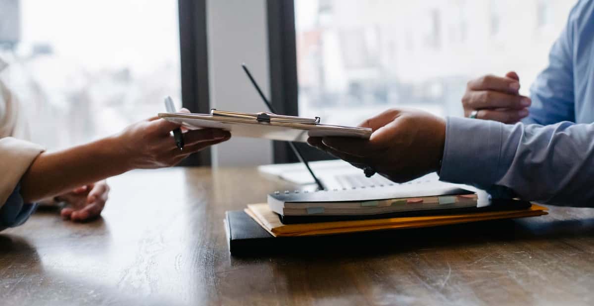 Permiso de Trabajo EAD en 2026: Requisitos, Costos y Todo Lo Que Debes Saber para Aplicar Sin Complicaciones