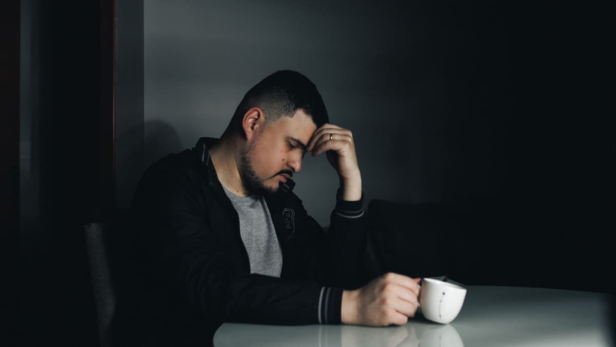 Salud Mental para Inmigrantes Hispanos: Cuando el Cuerpo Aguanta pero la Cabeza Dice 'Ya No Más'